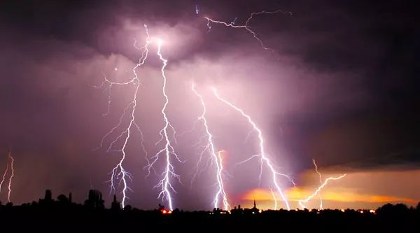 東尼,天廣,中茂,45,3.5,股雷 A股雷雨季:東尼電子3.5億離婚案 天廣中茂45億業績雷