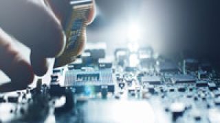 常態,在線,教學,教育,未來 下一代顯示技術引電視巨頭爭“C位”