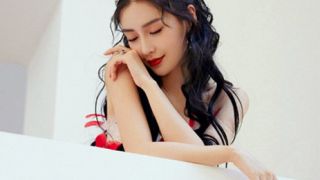 Angelababy,紗裙,純美,跨年,楓葉,寫真 Angelababy跨年拍浪漫寫真 穿楓葉紗裙純美似公主