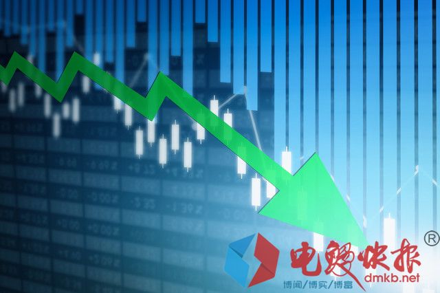 領跌,股三大,指跌近,收跌,釀酒,創業 A股三大指數收跌：創業板指跌近2% 有色金屬與釀酒板塊領跌
