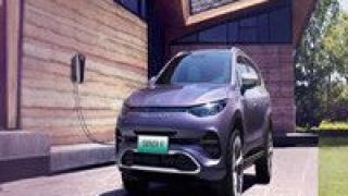 對騰勢,視新,戴姆勒,與否,車型,做出 視新車型成功與否，戴姆勒或對騰勢未來做出決定