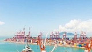 64968,3.8,中港,吞吐量,貨物,港口 中港協：7月我國主要港口企業完成貨物吞吐量64968萬噸 同比下降3.8%