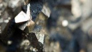 出手,石頭,瘋狂,監管,連續 監管層連續出手摁住“瘋狂的石頭”