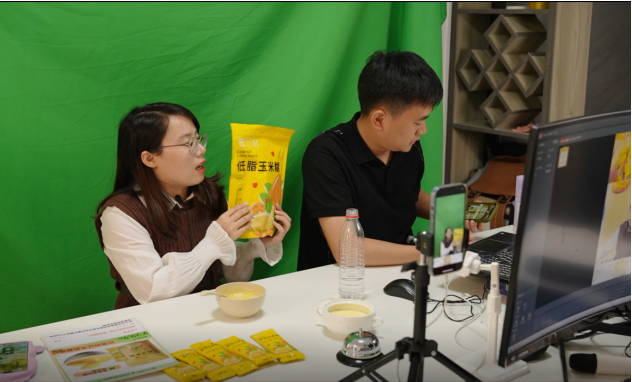 年銷,萬(wàn)袋,加持,260,速溶,評(píng)如潮 南農(nóng)大教授苦心研究不起坨的玉米糊 拼多多助力科技美味從實(shí)驗(yàn)室走向大市場(chǎng)