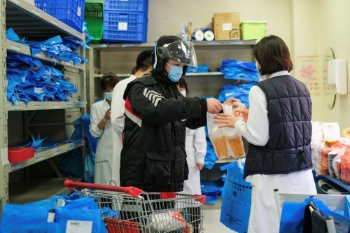 順豐同城 城市守護者 公益專送 致敬城市守護者，順豐同城急送發起年夜飯公益專送活動