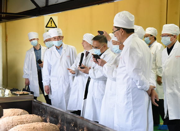 山西廣譽 全國人大副委員長蔡達(dá)峰率隊到山西廣譽遠(yuǎn)調(diào)研