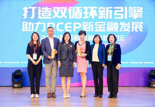 恒昌 恒昌創始人兼CEO秦洪濤率企業獲2021年度新金融領軍榜雙獎殊榮