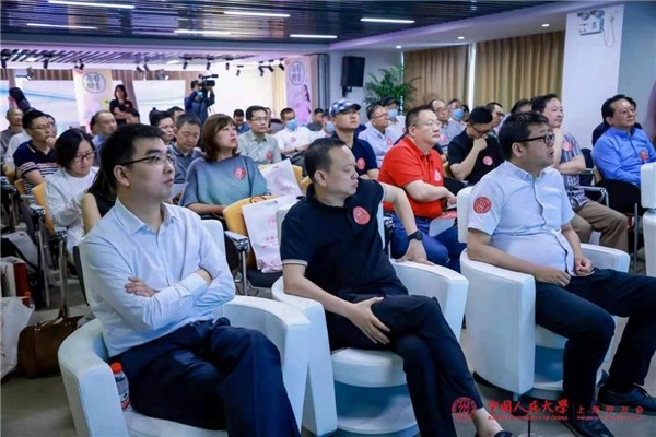 金融沙龍 中國人民大學(xué)上海校友會金融沙龍近日在滬成功舉辦