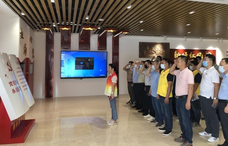 愛華仕箱包 愛華仕箱包以黨建引領(lǐng)發(fā)展 助推國貨力量崛起