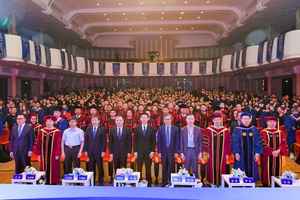 上海交通大學 上海交通大學上海高級金融學院2021年畢業典禮舉行